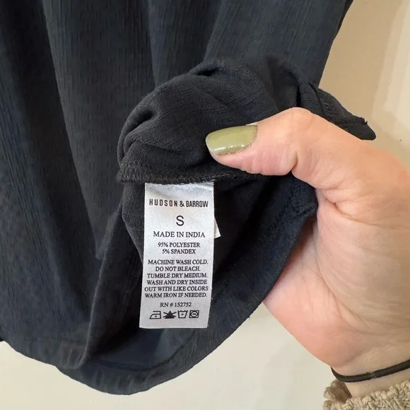 NWT HUDSON & BARROW KNITWEAR TEE - size small - Picture 6 of 7